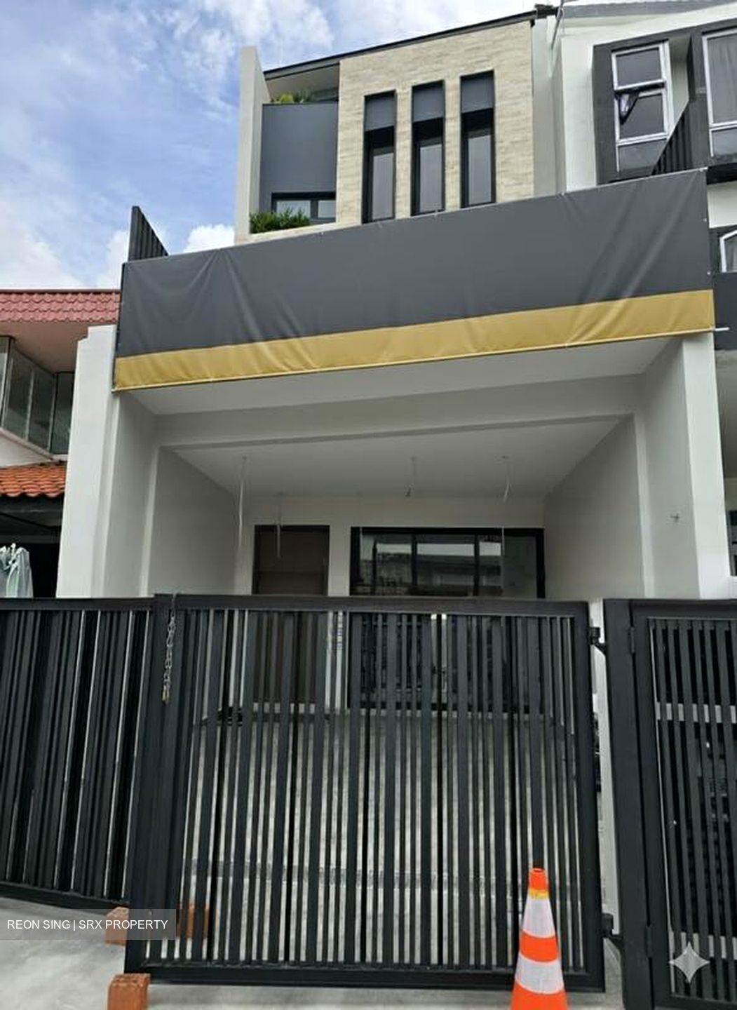 Lorong H Telok Kurau (D15), Terrace #486953391